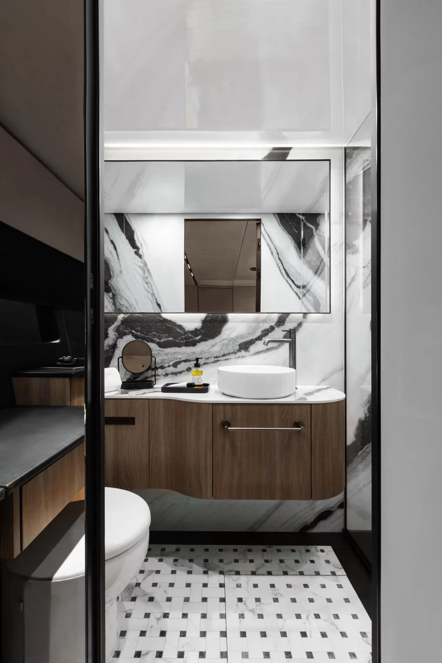 Moon Yacht 60 (SEABARIT LX)  - 1