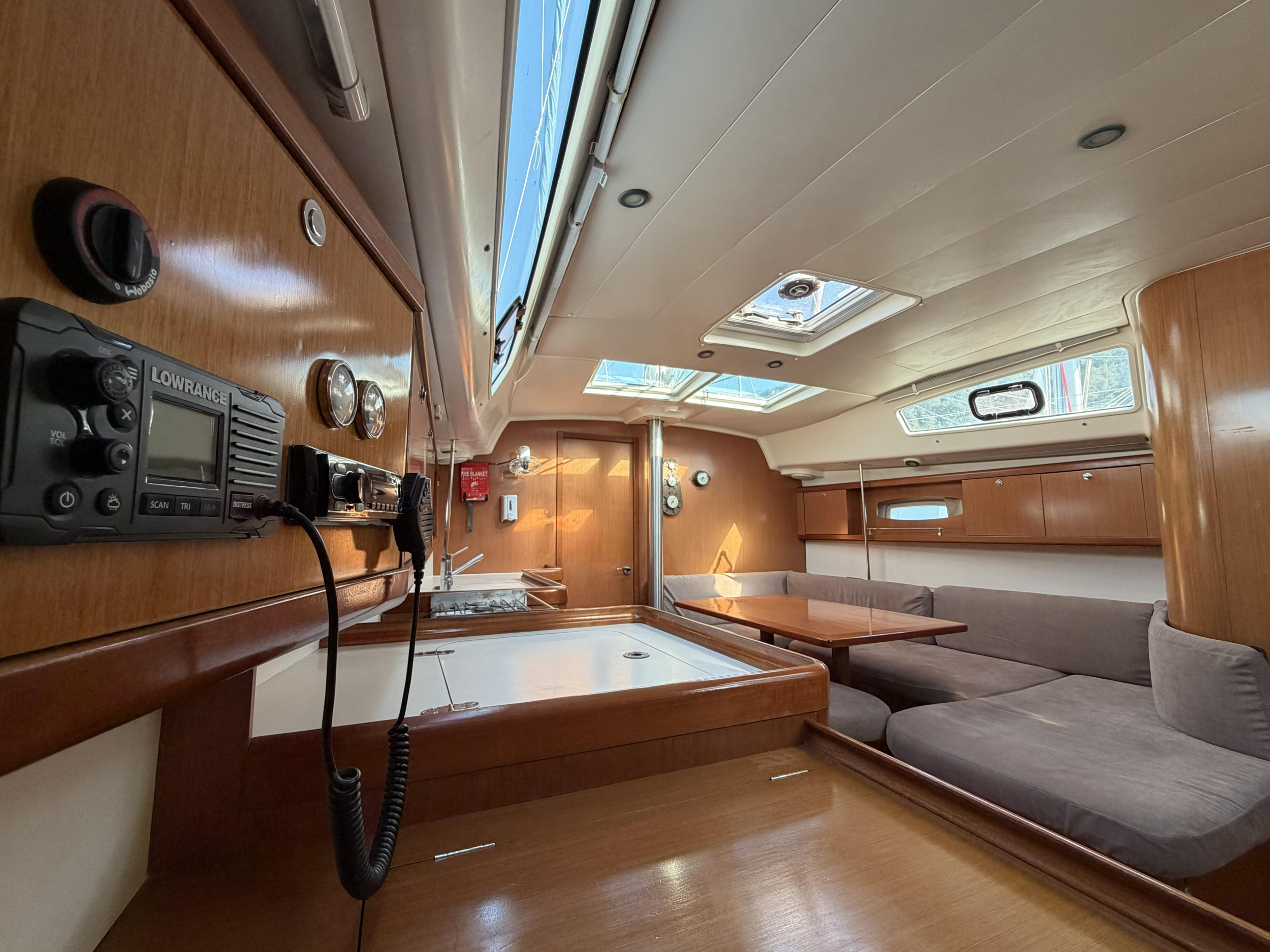 Beneteau Oceanis 40 Cansum — photo 10