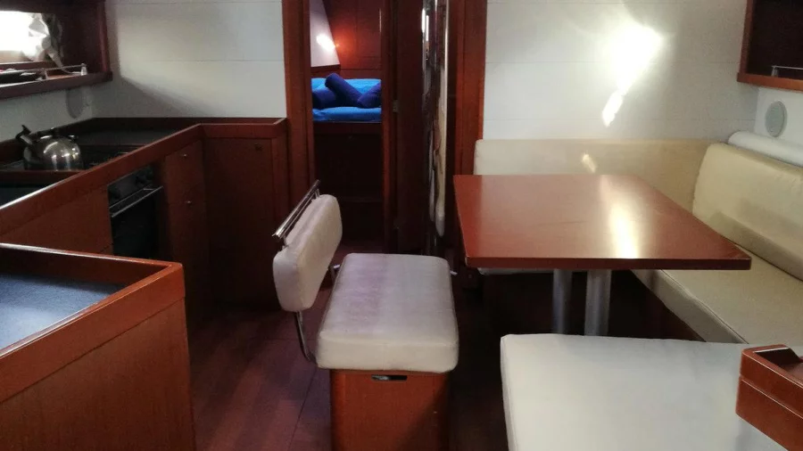 Oceanis 45 ()  - 6