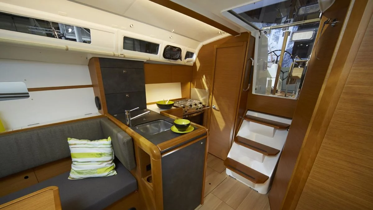 Sun Odyssey 349 ()  - 2