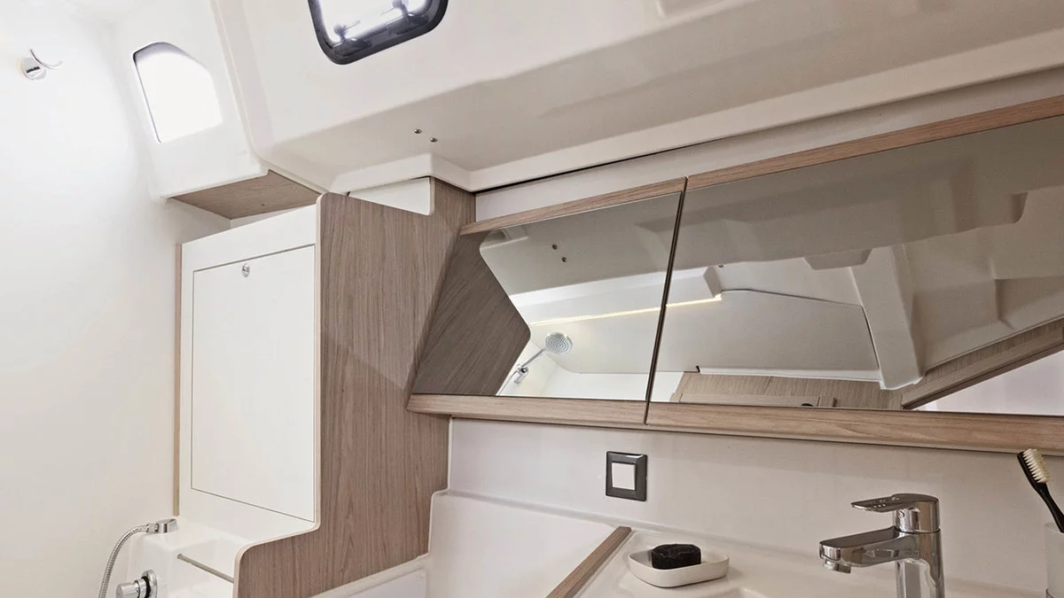 Oceanis 46 ()  - 23
