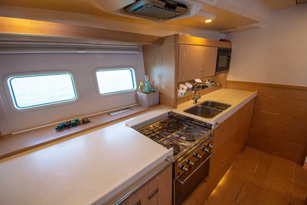 Hanse 575 (Kind of Blue)  - 14