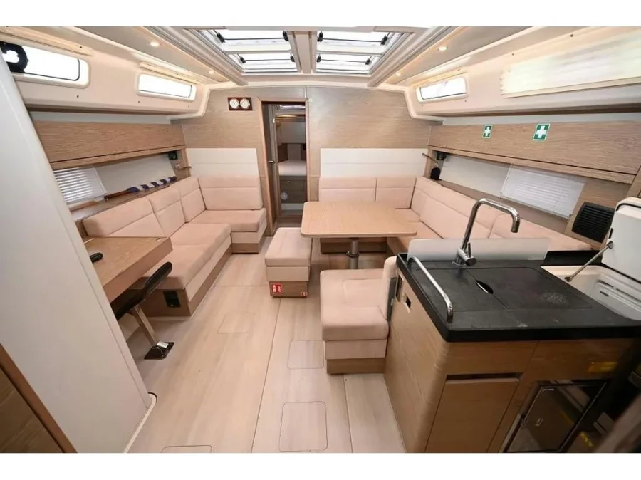 Hanse 458 (Foxtrot) Interior image - 4