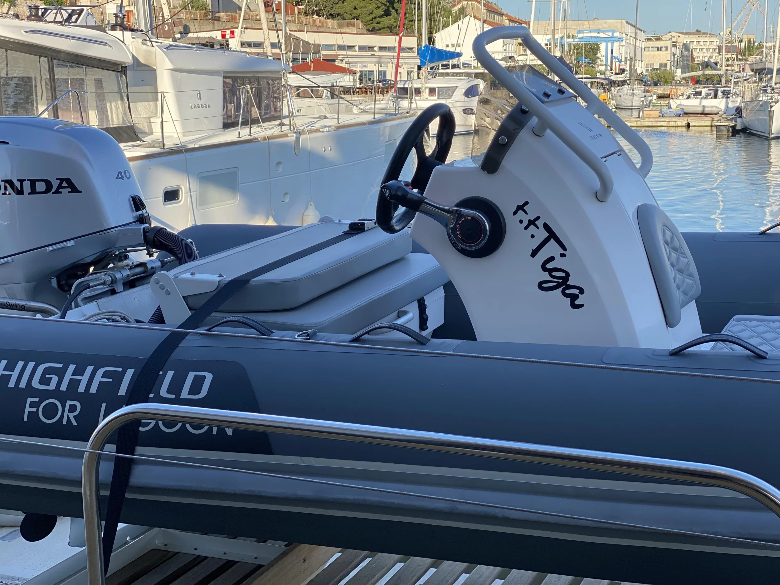 Lagoon 52F (TIGA)  - 11