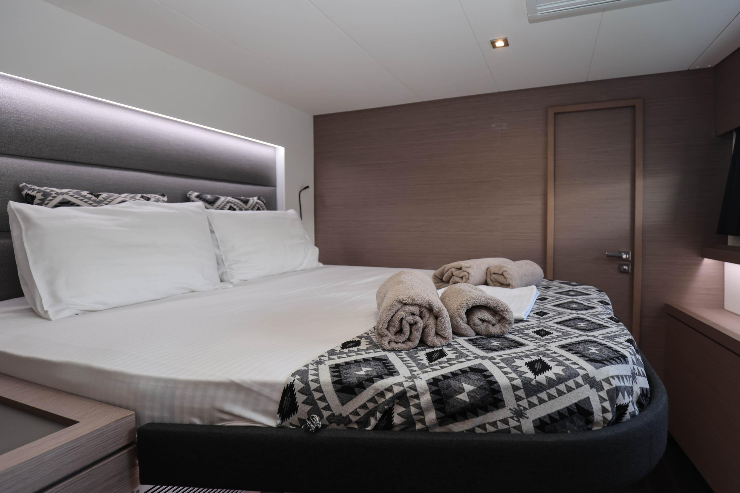 Photo #2 - Fountaine Pajot 47 TANNA LUX (GEN, AC, WATERMAKER) (AQUARELLA) in Lavrion - 15744