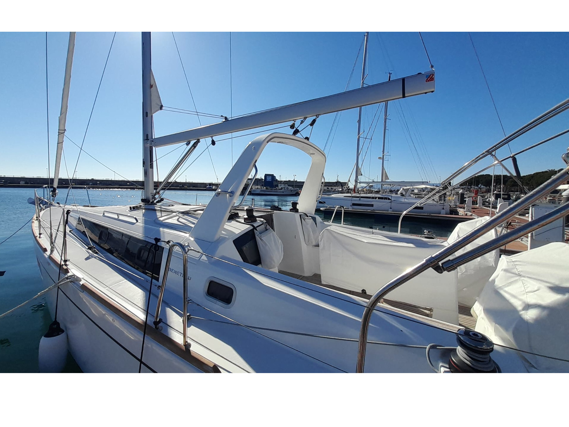 Photo #1 - Oceanis 38.1 (TRITON) in Cambrils - 5255