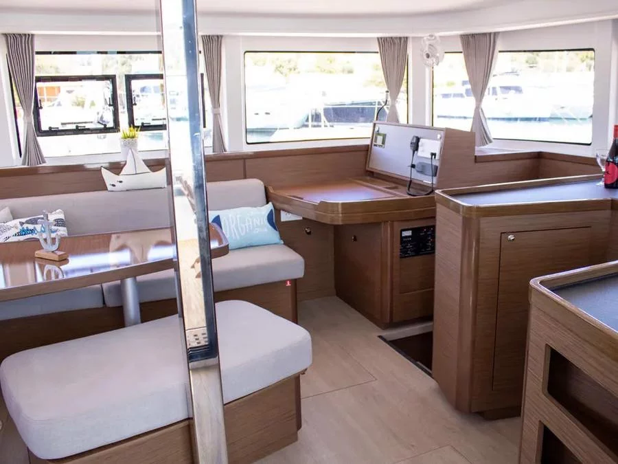 Lagoon 42 (Best Q) Interior image - 29