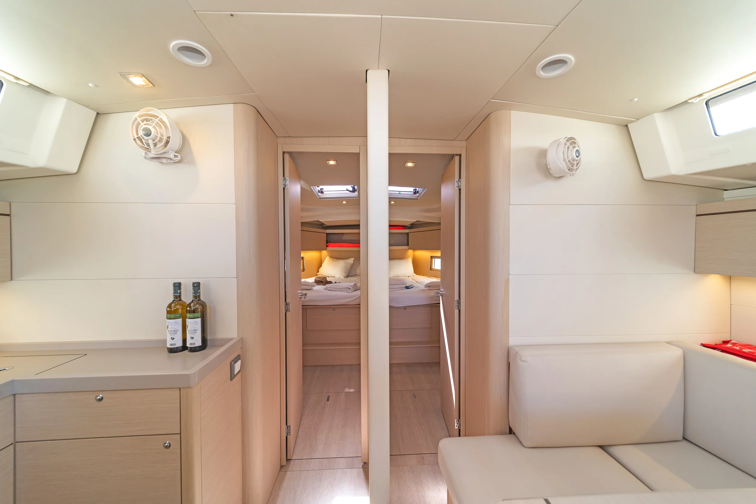 Oceanis 46.1 (Beautiful Helen)  - 13