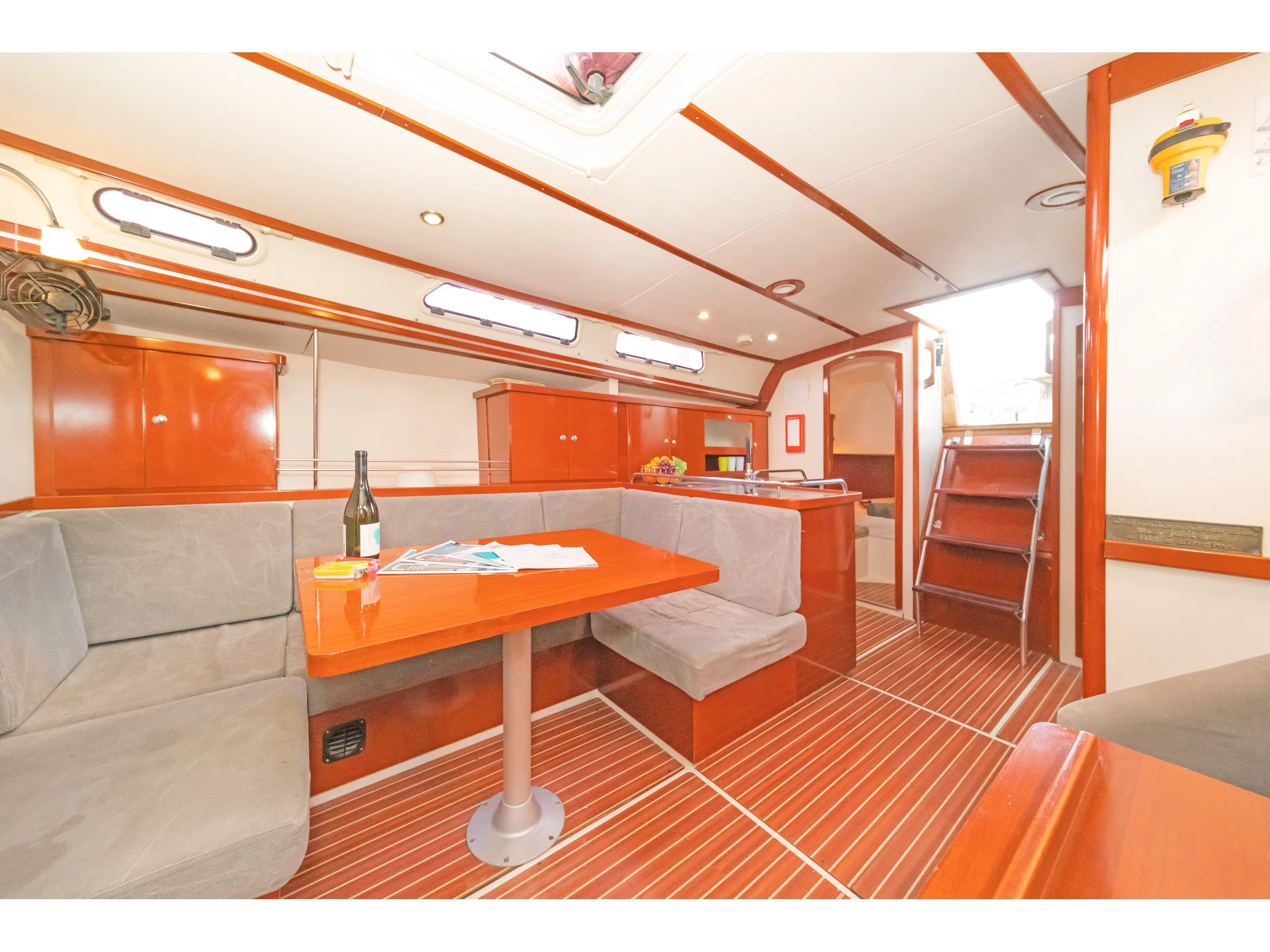 Hanse 400. (Flyer of Lorne) Interior image - 15