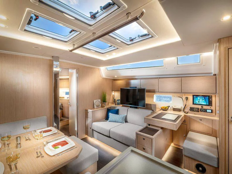 Bavaria C50 (Vela) Interior image - 13