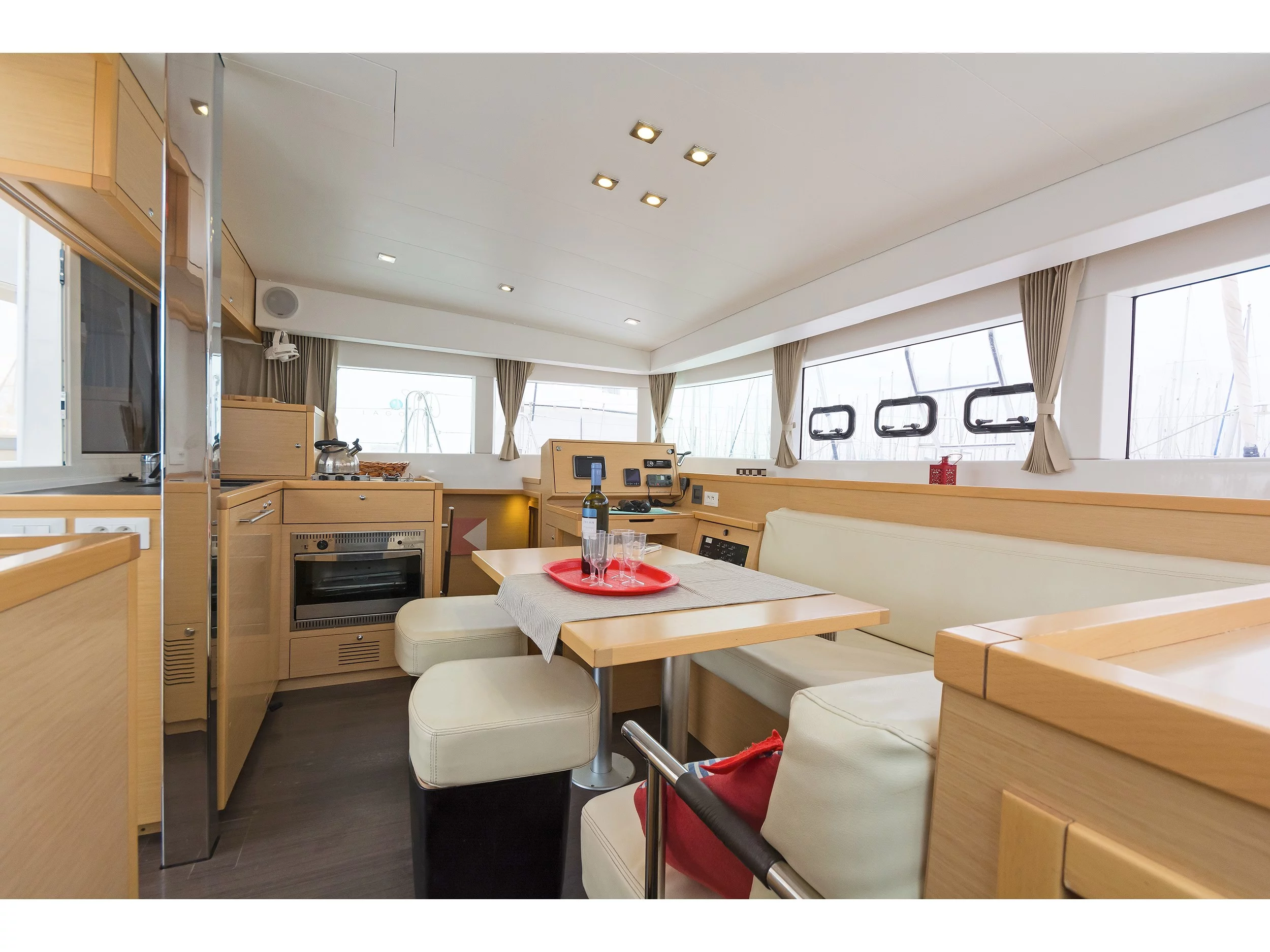 Lagoon 39 (Catanoo) Interior image - 12
