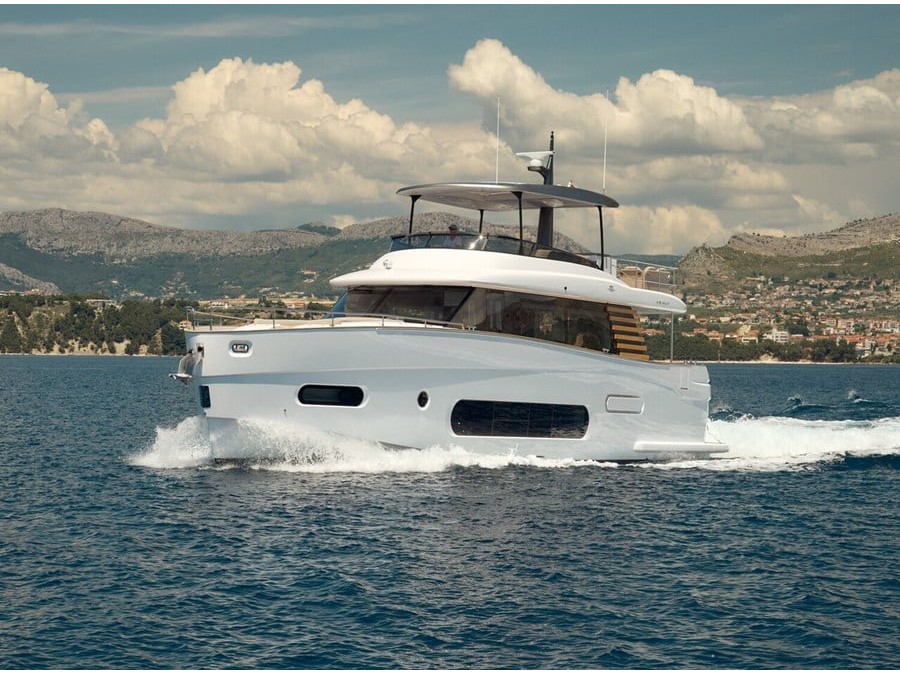 Photo #1 - Azimut Magellano 66 (Princess M) in Podstrana - 19380