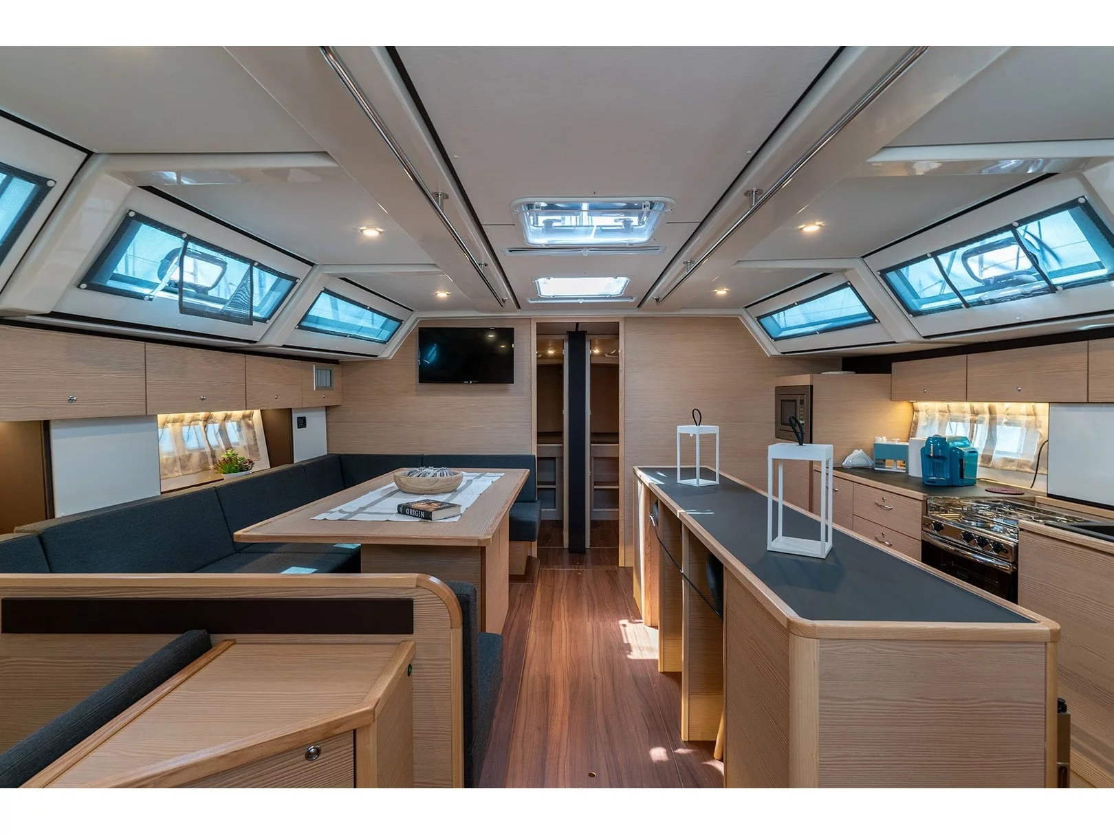 D&D Kufner 54 Exclusive (Kaiba) Interior image - 1