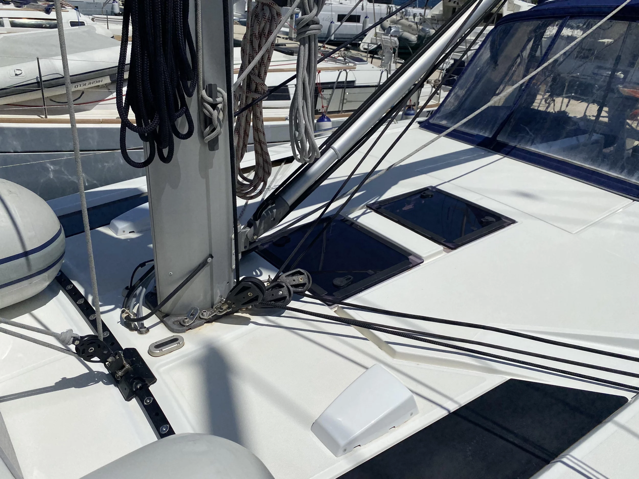 Oceanis 46.1 (4 cab) (Ferro Azzurro)  - 28