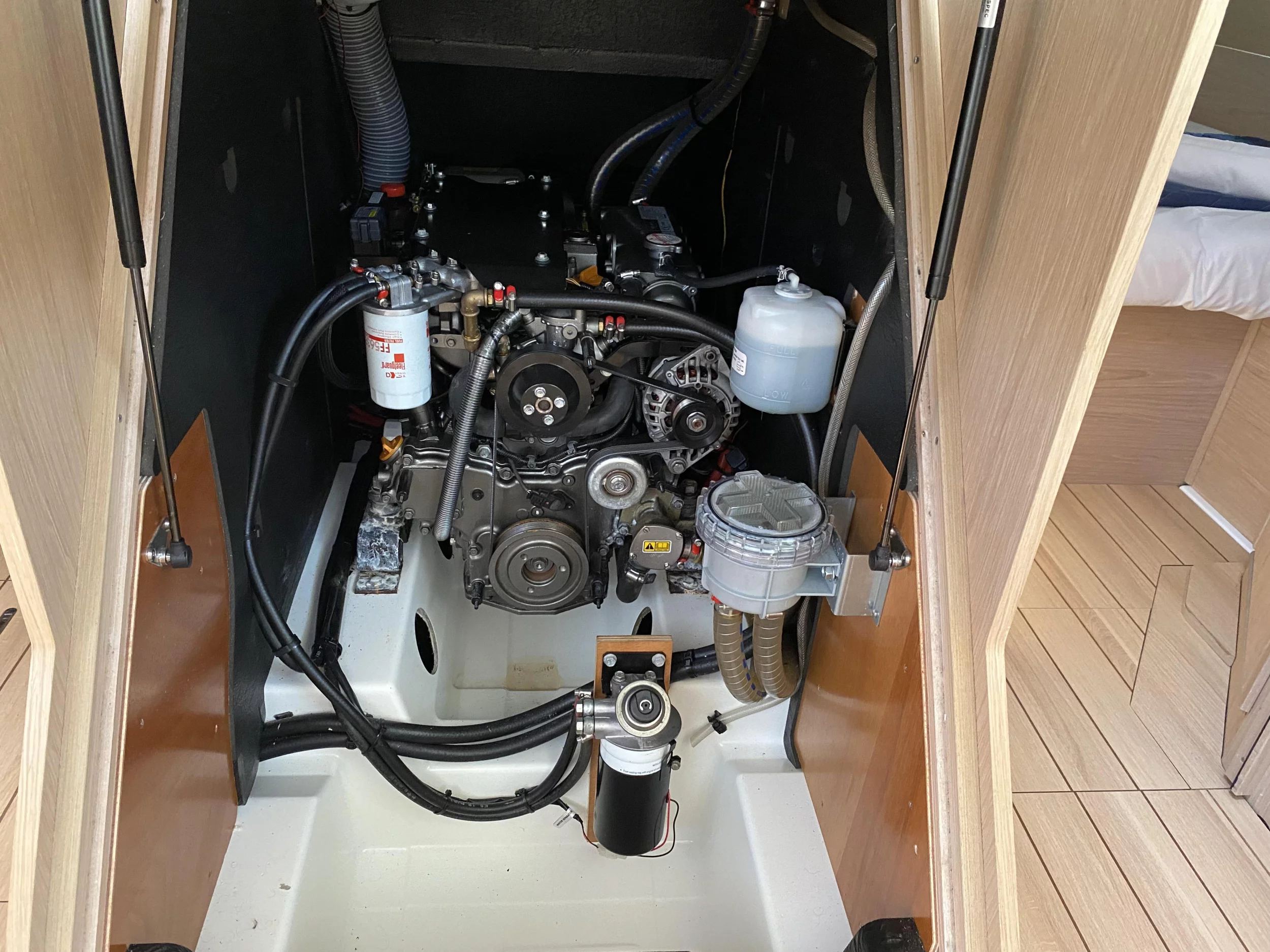 Oceanis 46.1 (4 cab) (Ferro Azzurro)  - 30