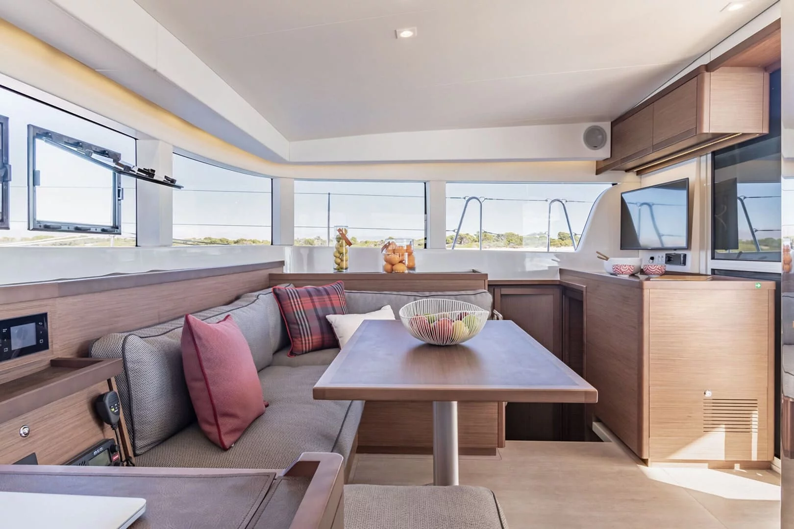 Lagoon 40 (Shima)  - 2