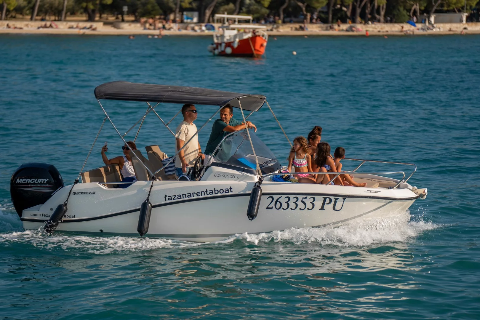Quicksilver 605 Sundeck F (Quicksilver)  - 2