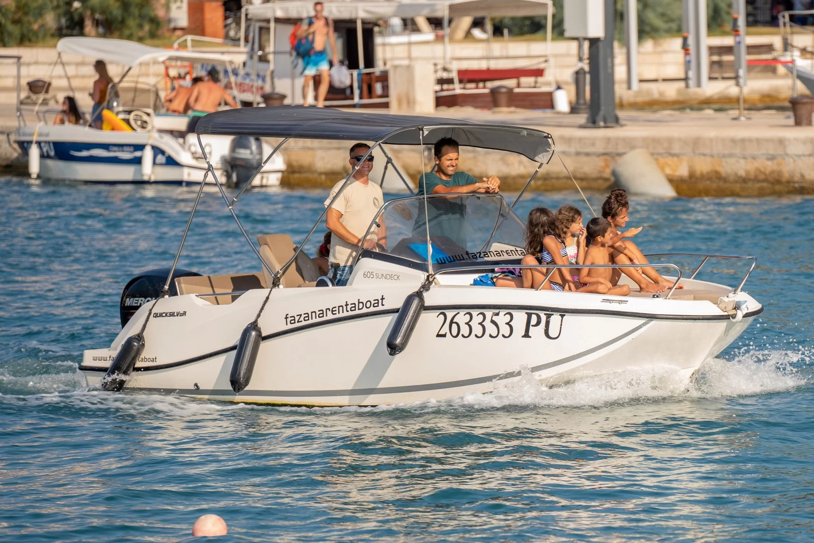 Quicksilver 605 Sundeck F (Quicksilver)  - 16