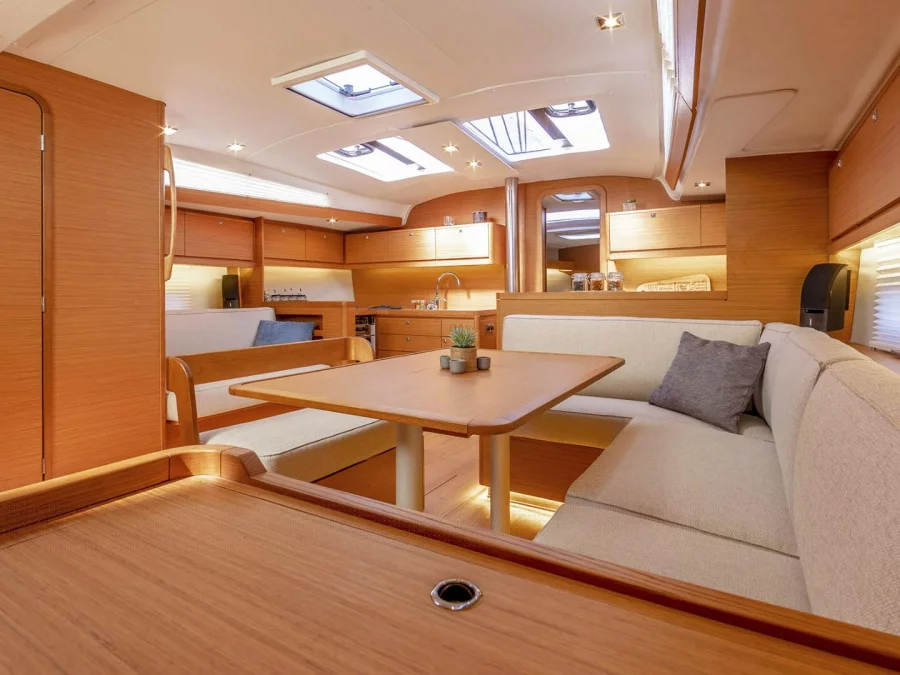 Dufour 430 (3 cab) (Chopin) Interior image - 12