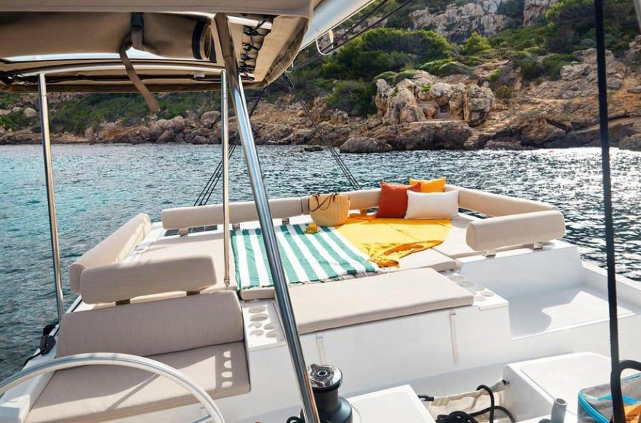 Photo #10 - Bali Catspace 40 (Steady Streamer) en Athènes - 21078