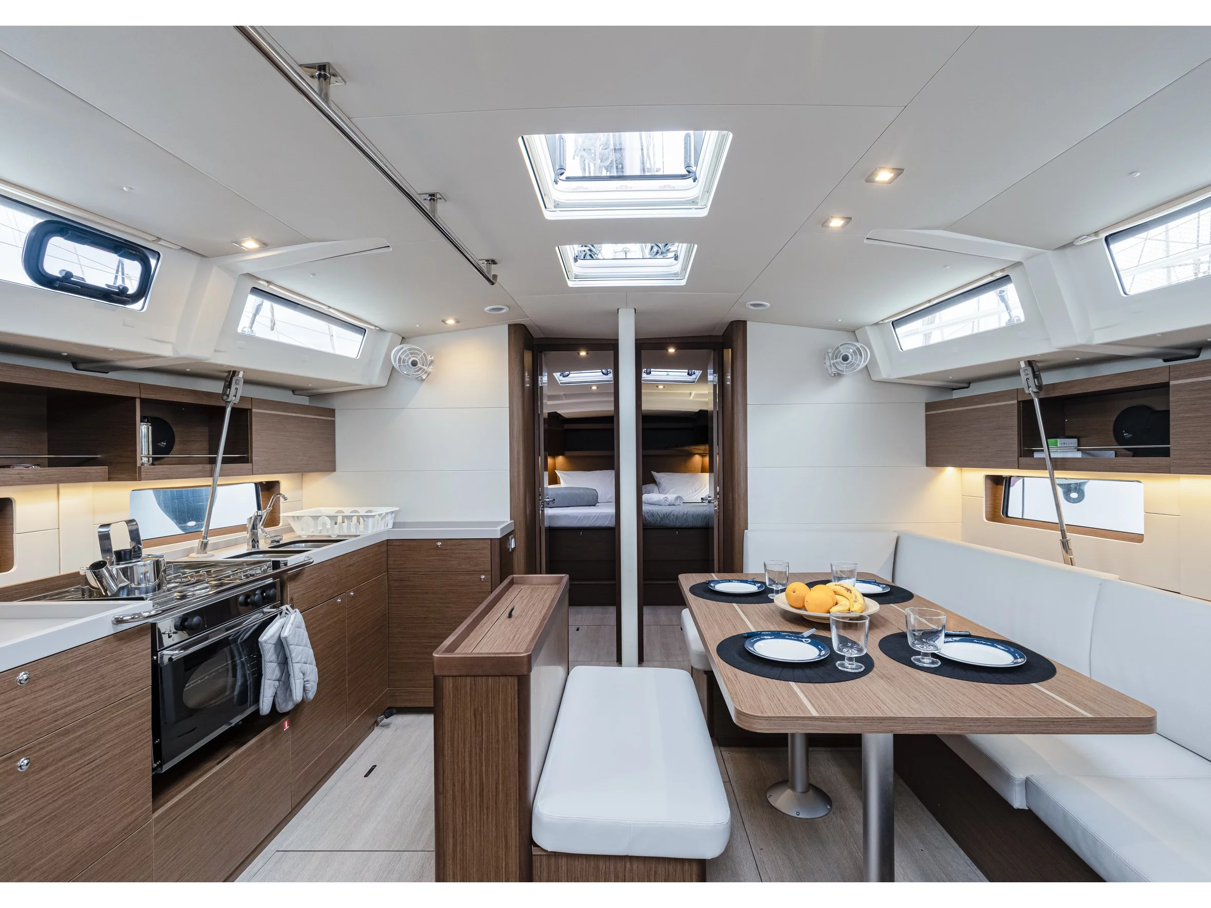Oceanis 46.1 (Vienna Princess | Bow Thruster, Solar Panel, 12 pax) Interior image - 16
