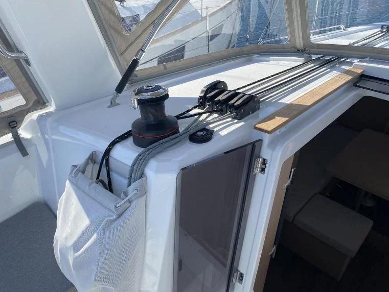 Oceanis 38.1 (Maximus)  - 3