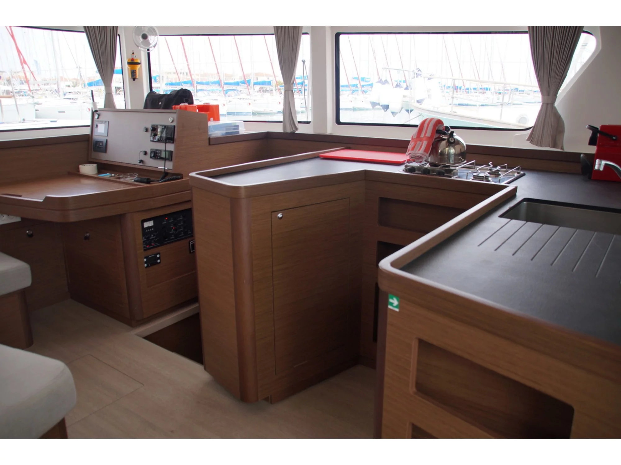 Lagoon 42 (Lagoon42_1) Interior image - 6