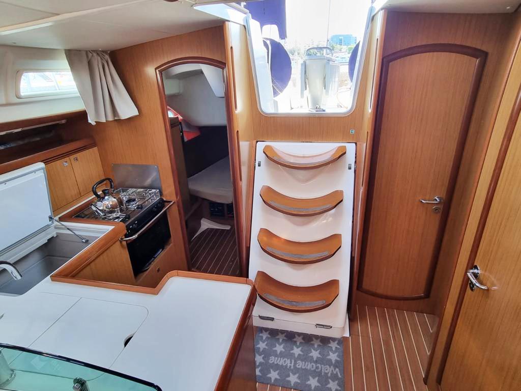 Photo #5 - Sun Odyssey 42 i (Sea Nest) in Athens - 19545