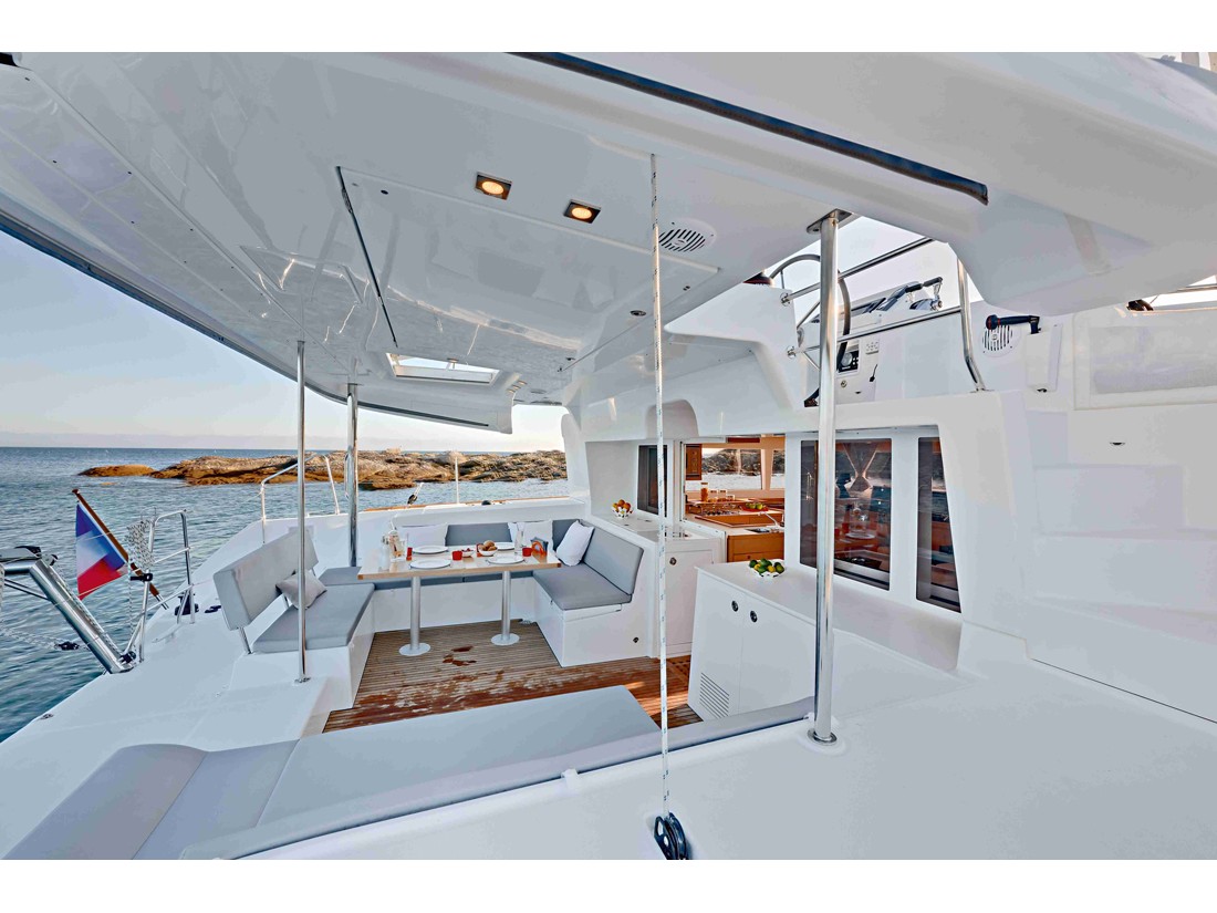 Photo #1 - Lagoon 450 Fly (Lagoon450F_1) en Paleros - 22971