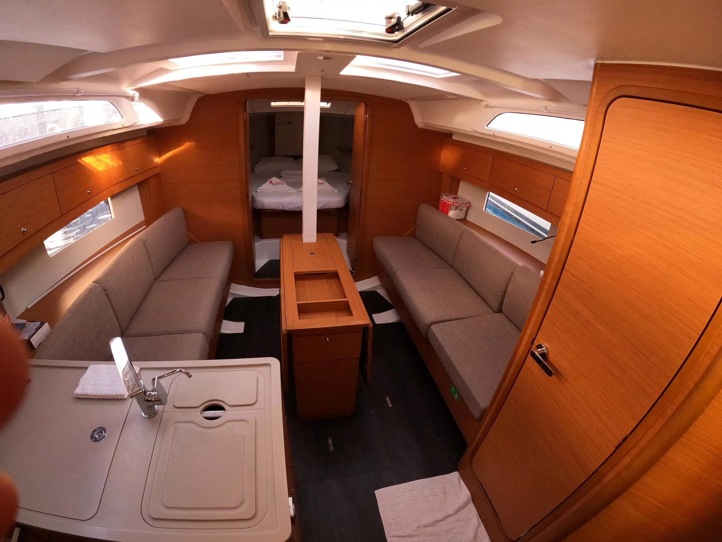 Dufour 37/3.cabin (Marsel The Angel)  - 4