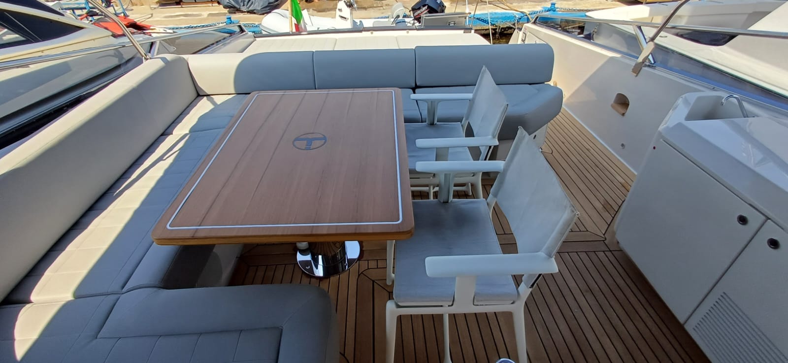 Itama 62 — photo 23