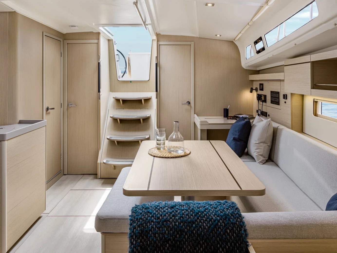 Oceanis 40.1 (Ithaca) Interior image - 1