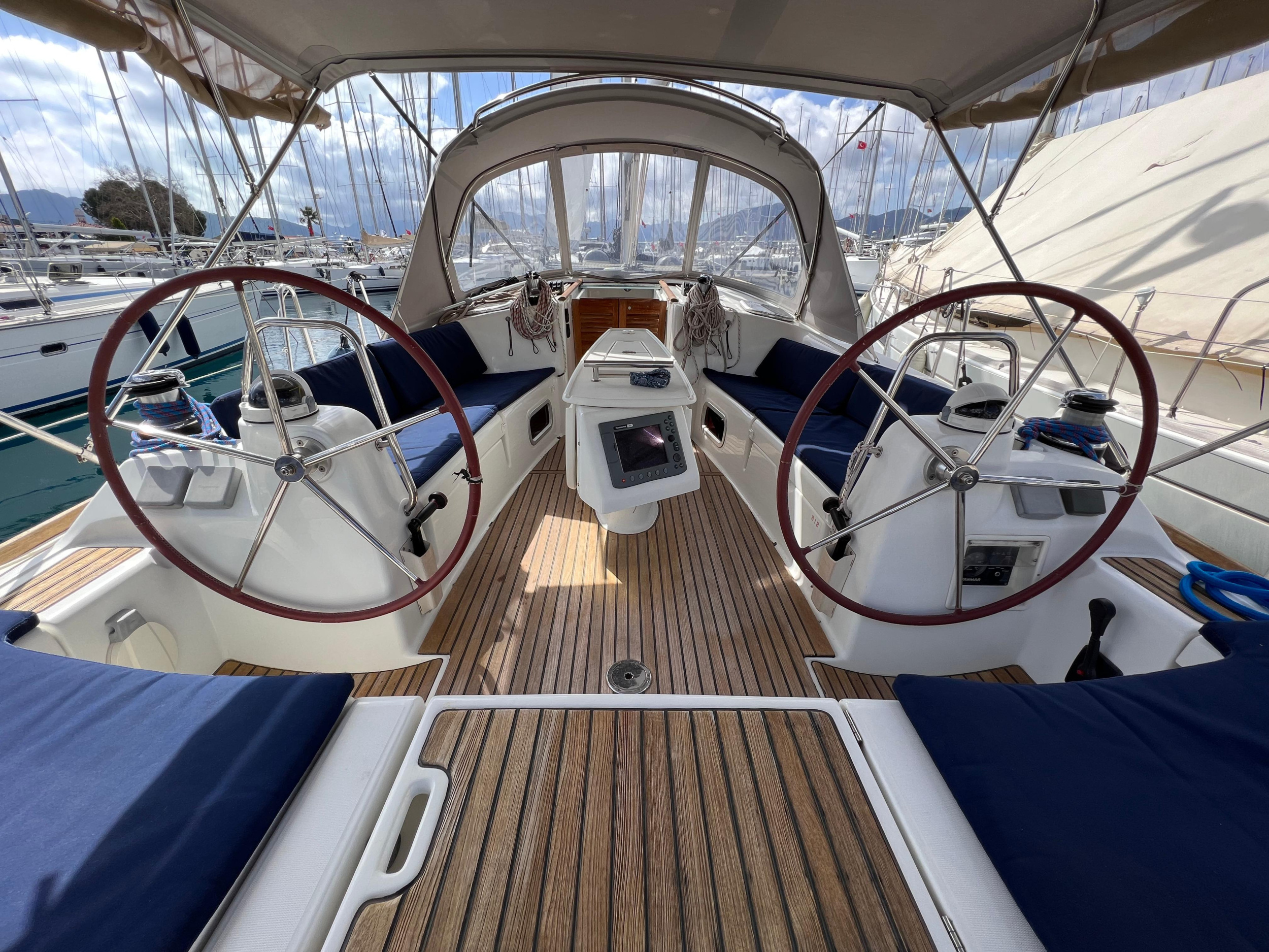 Photo #4 - Oceanis 40 (Arina) in Marmaris - 19587