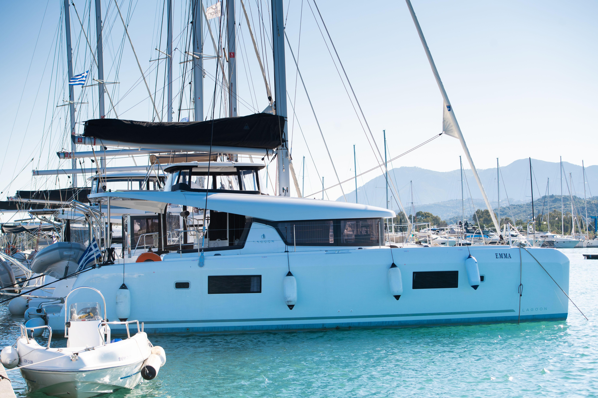 Photo #2 - Lagoon 42 (Emma (Pax 12)) en Lefkada - 14396
