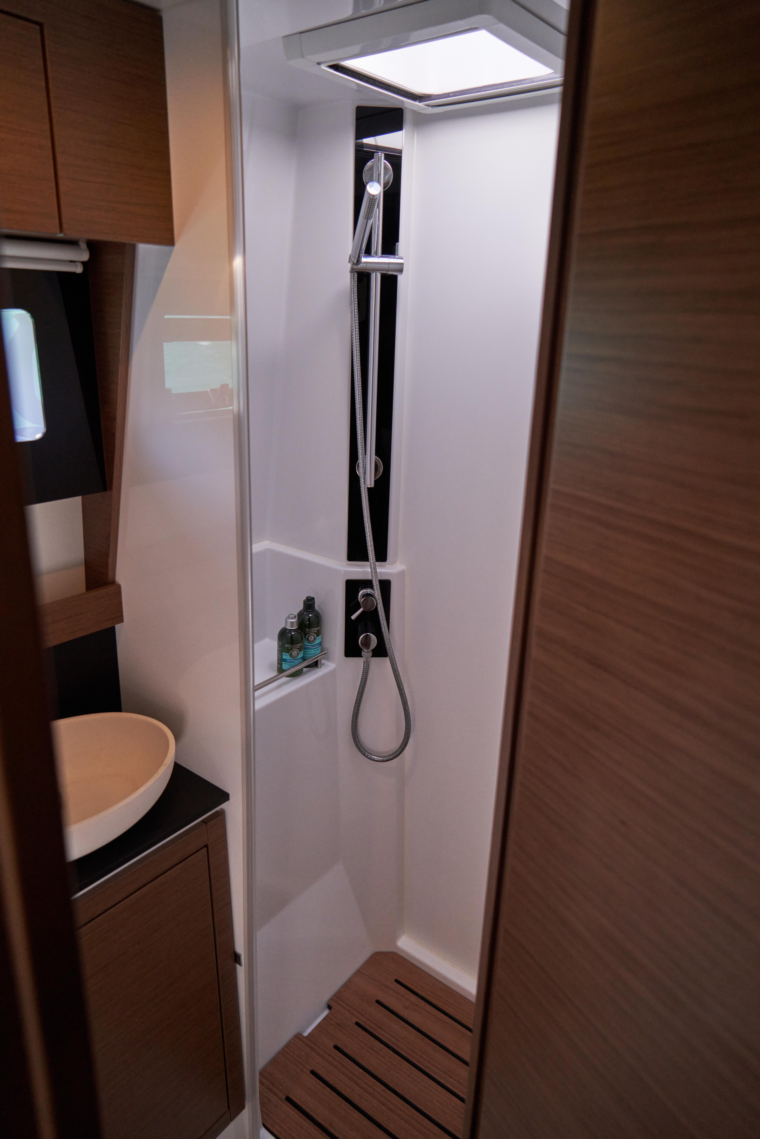 Photo #4 - Nautitech 46 Fly (Sea Spirit III) in La Balise Marina - 16880