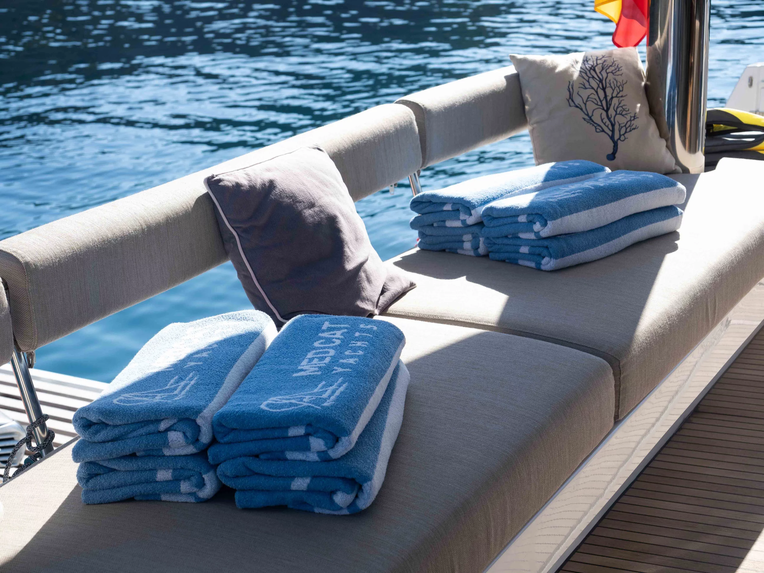 Bali 5.4. (MIM OCEAN 2) Aft bench - 3