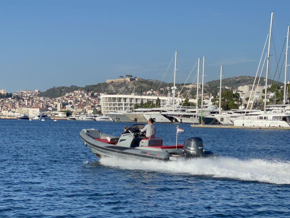 Photo #3 - Lomac 750 (Adrenalina) en Sibenik - 19615