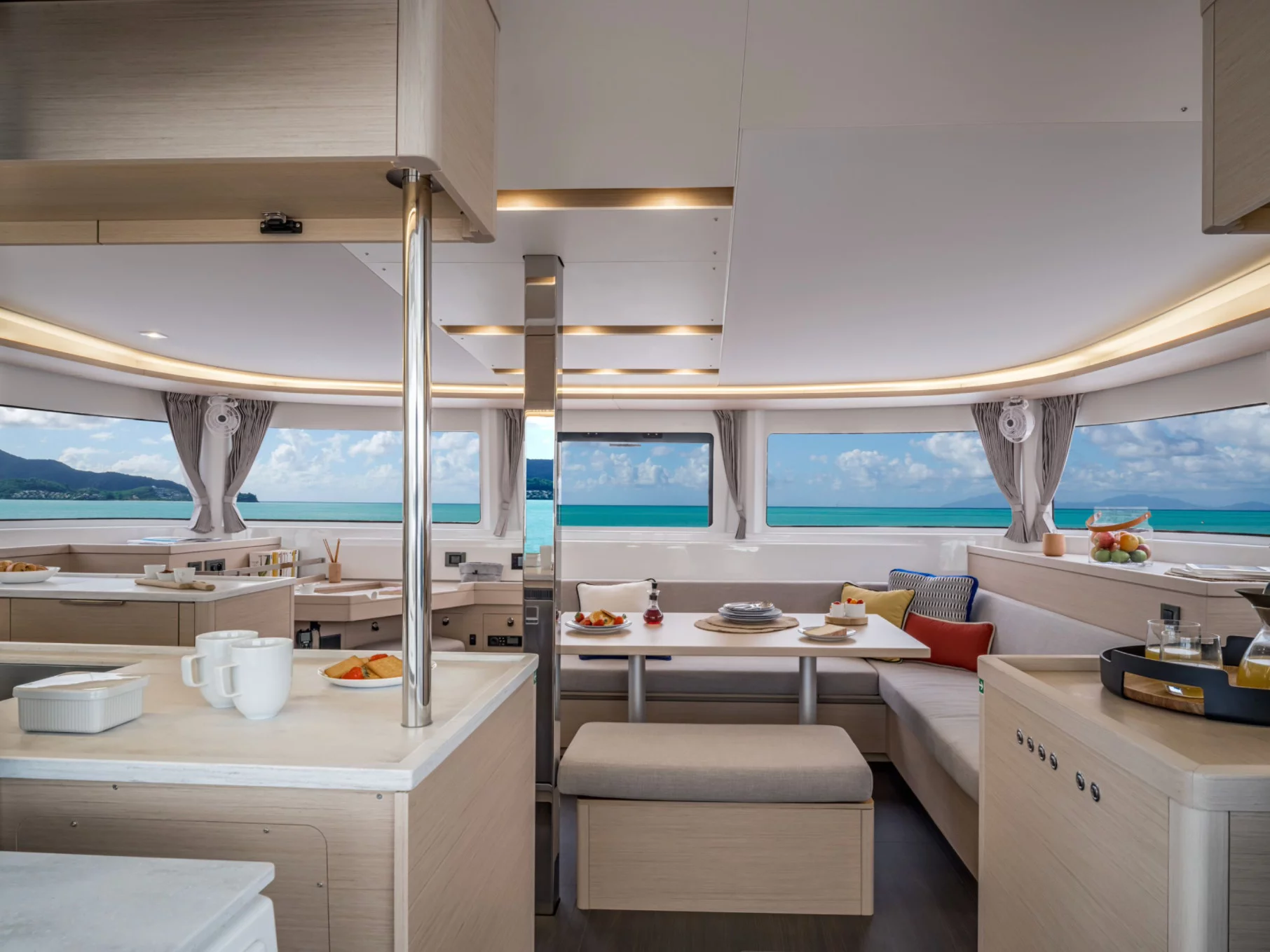 Lagoon 46 Fly (ETERNITYX) Interior image - 5