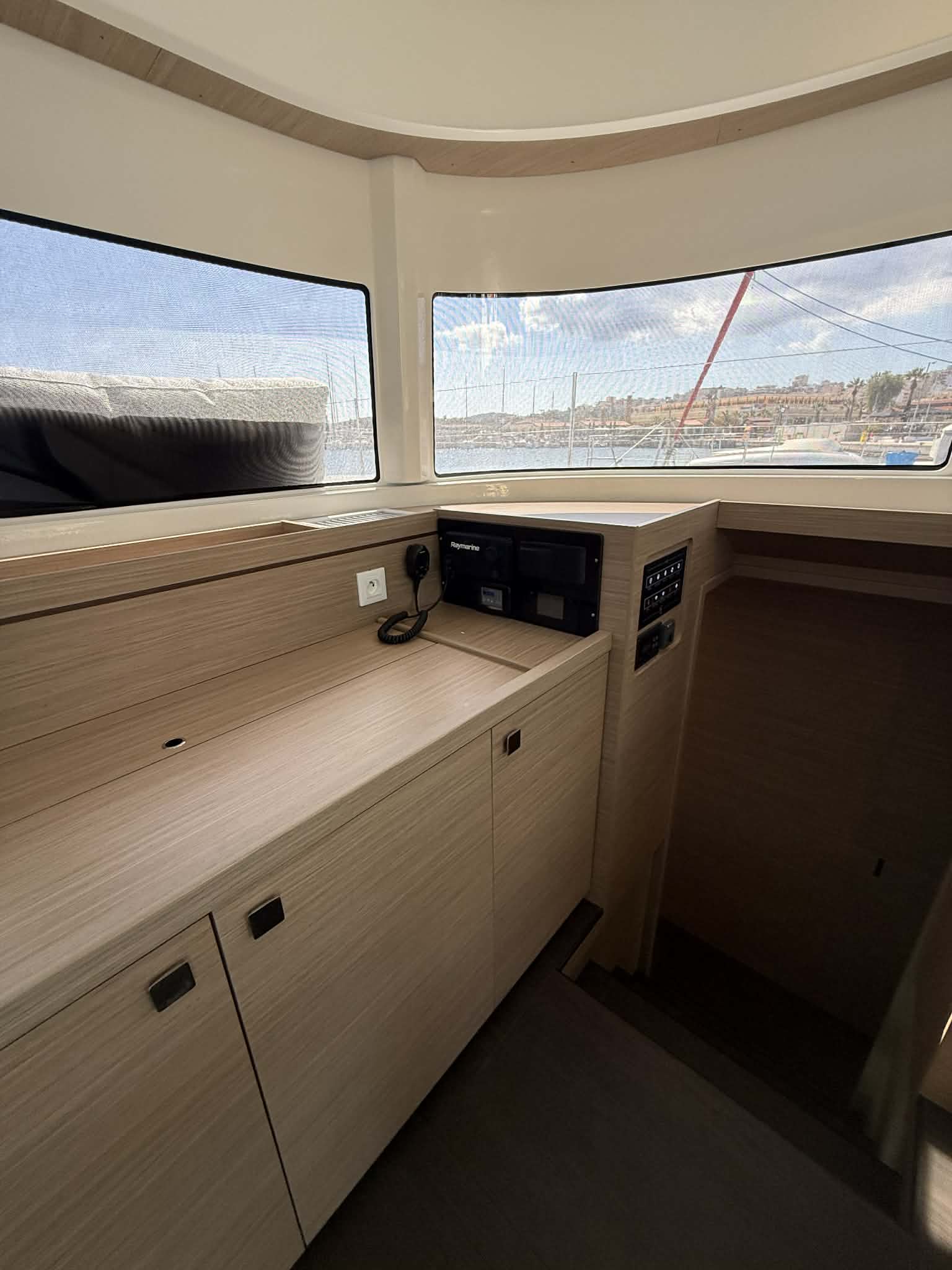 Lagoon 43 — photo 11