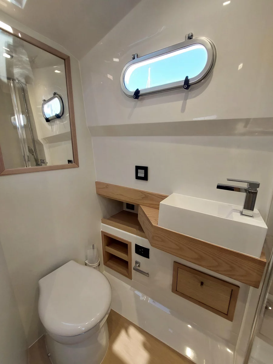 Tesoro T40 (Matija) toilet - 8