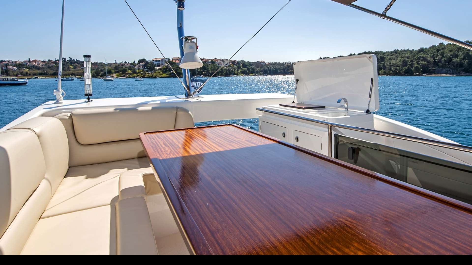 Photo #3 - Bavaria Virtess 420 Fly (Sunrise) en Trogir - 19664