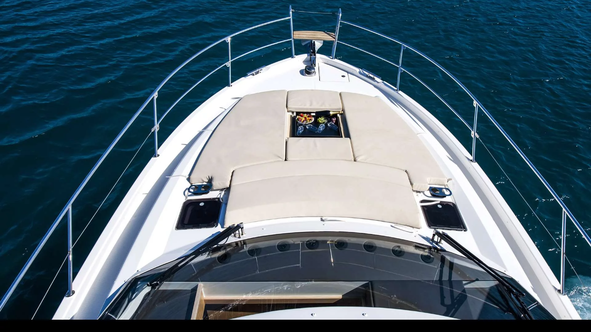 Bavaria Virtess 420 Fly (Sunrise) bow sundeck - 39