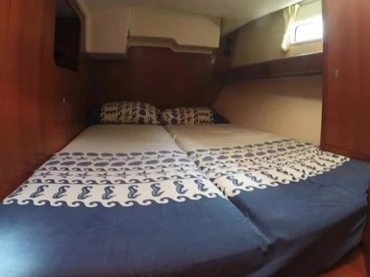 Oceanis 523 Clipper (Blue Magic)  - 7