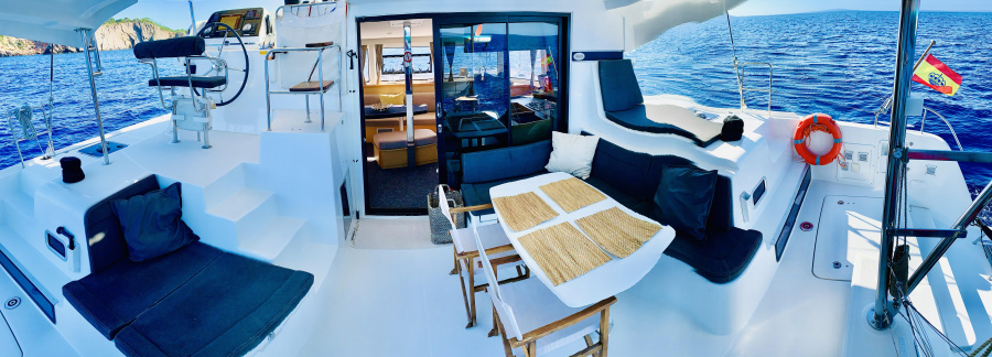 Photo #8 - Lagoon 42 (AERO) in Sant Antoni de Portmany - 21841