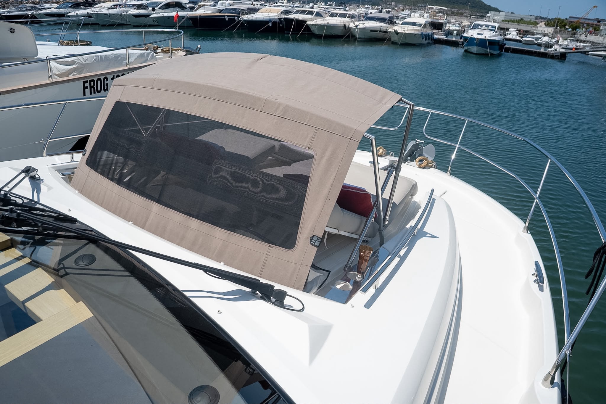 Prestige 520 S — photo 19