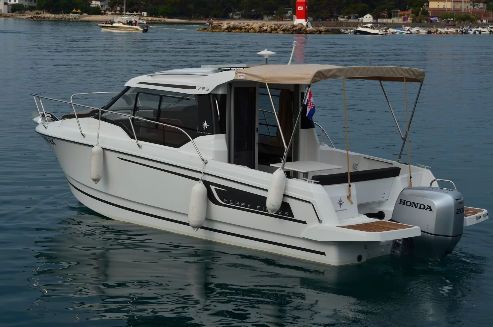 Merry Fisher 795 (MF 795)  - 8