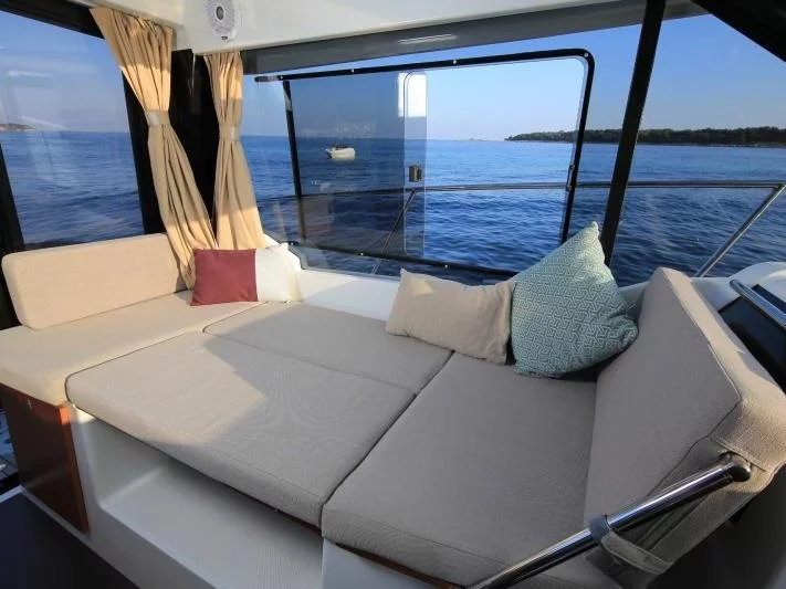 Merry Fisher 895 (MF 895) Interior image - 2