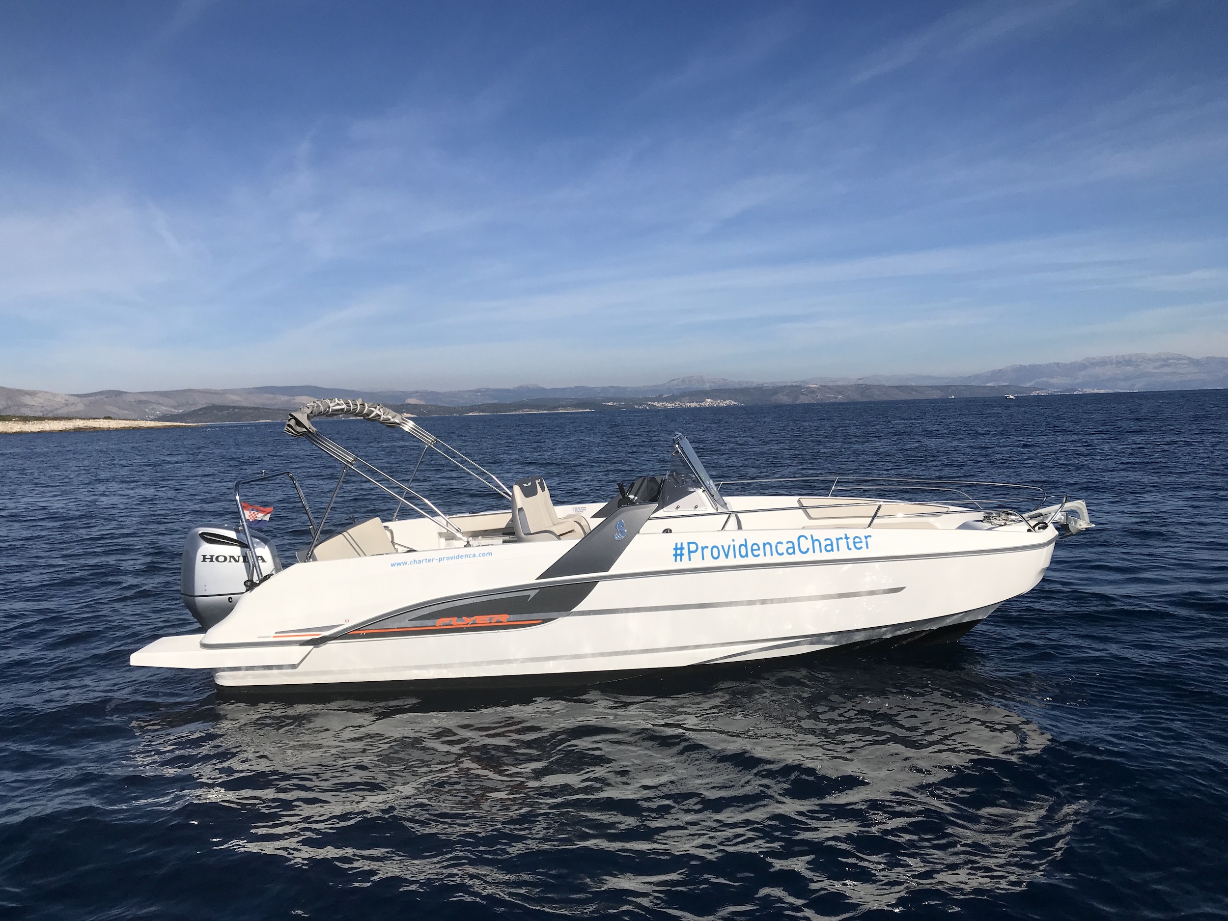 Photo #16 - Beneteau Flyer 7.7 (SPACEDeck) in Trogir - 8909