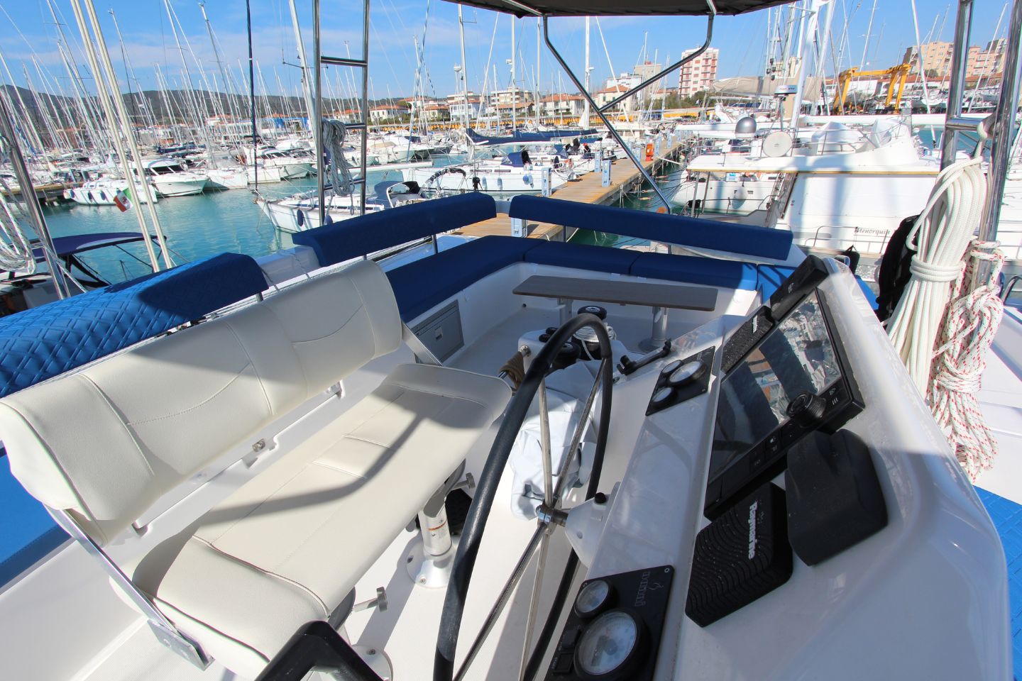 Photo #17 - Dufour Catamaran 48 5c+5h (Stella) en Nea Moudania - 15296