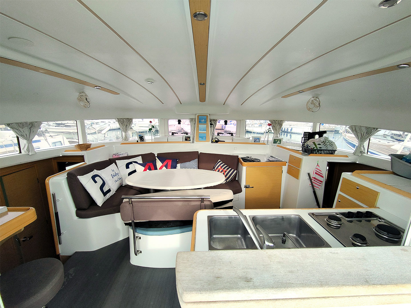Photo #10 - Lagoon 380 (Double Bubble) en Saint Tropez - 15991